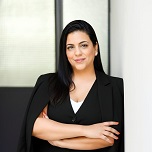 ��"� �� ������